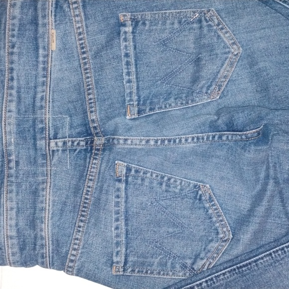 MOTHER Denim - MOTHER  SUPERIOR Triple Stack Dazzler Jean. Womens size 24 in Waist. Blue Denim.